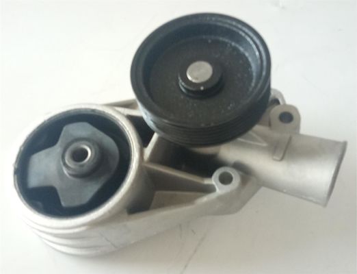 047121011B Motorteile Wasserpumpe