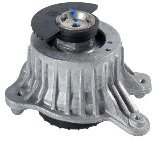 Mercedes Benz 2052407700 Fahrgestellteile und Motor