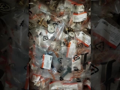 06E121045R Kältemittel für Fahrzeuge Korrosionsbeständig und einfach zu installieren